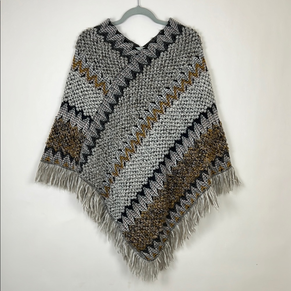Women’s poncho sweater with fringe wrap shawl OS